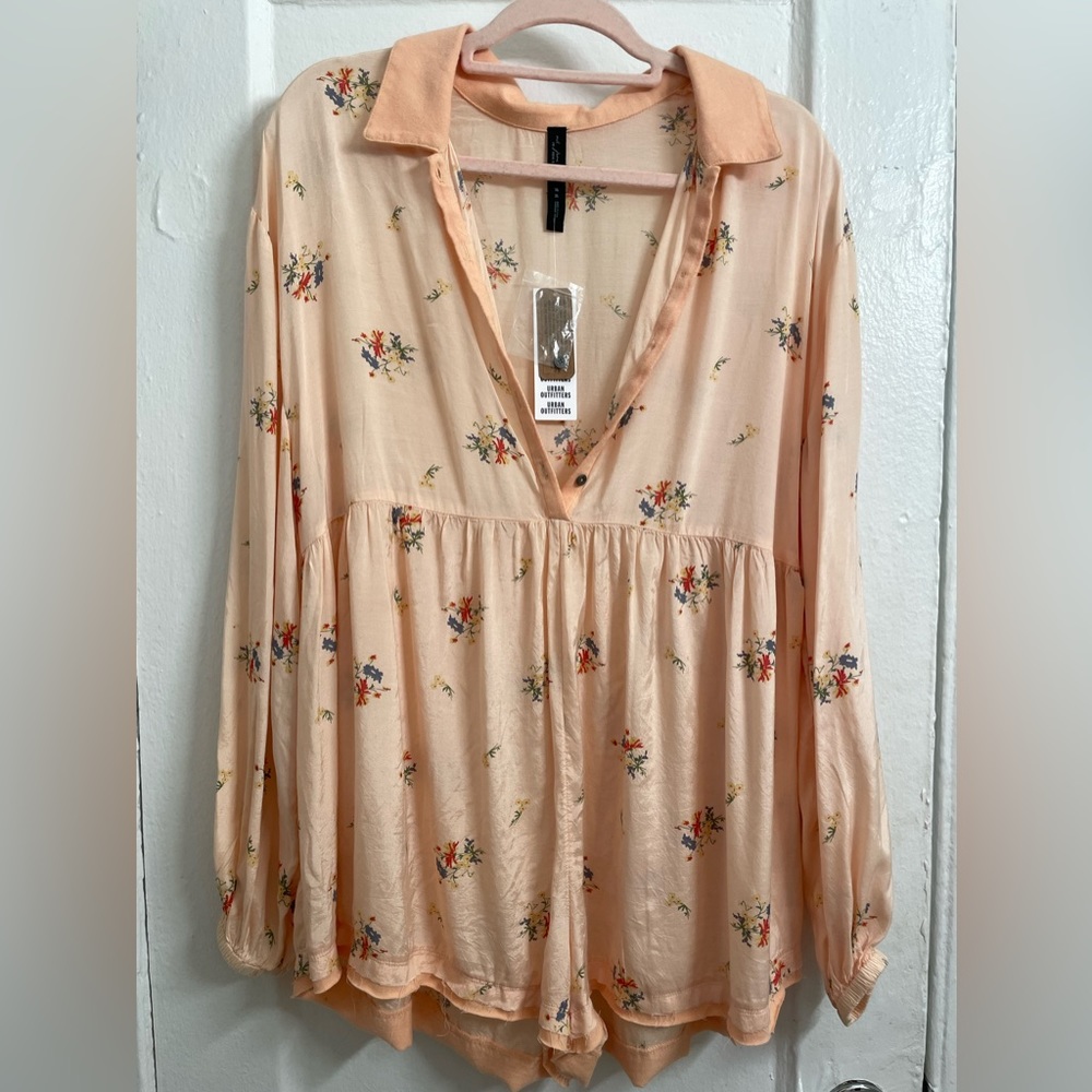 Urban Outfitters Floral Romper / NWT - NEVER WORN!